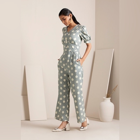 Indya Ikat Grey Cream House of India Earthen Bell Bottom Jumpsuit Size S NWOT - Picture 1 of 16